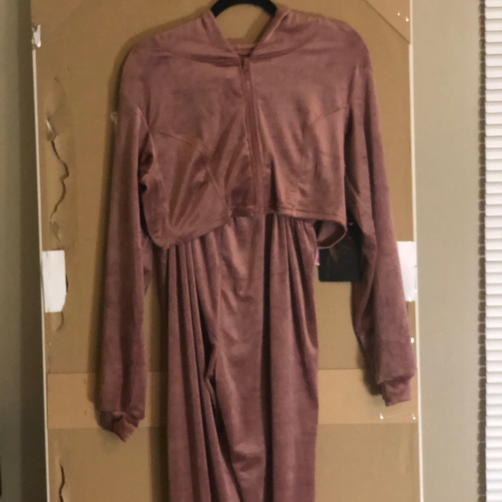 Blush velour sweatsuit Vive la Vie